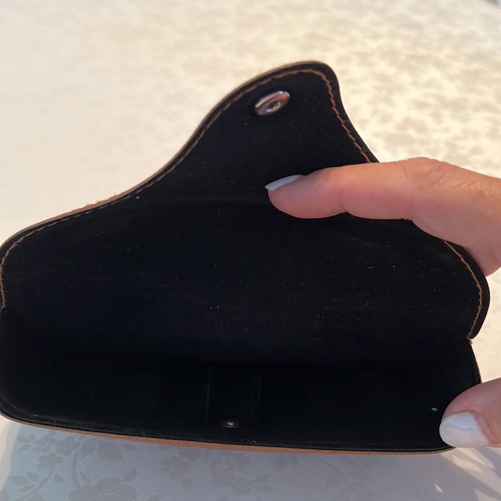 Ray-Ban  eyeglass  case - Picture 4 of 4